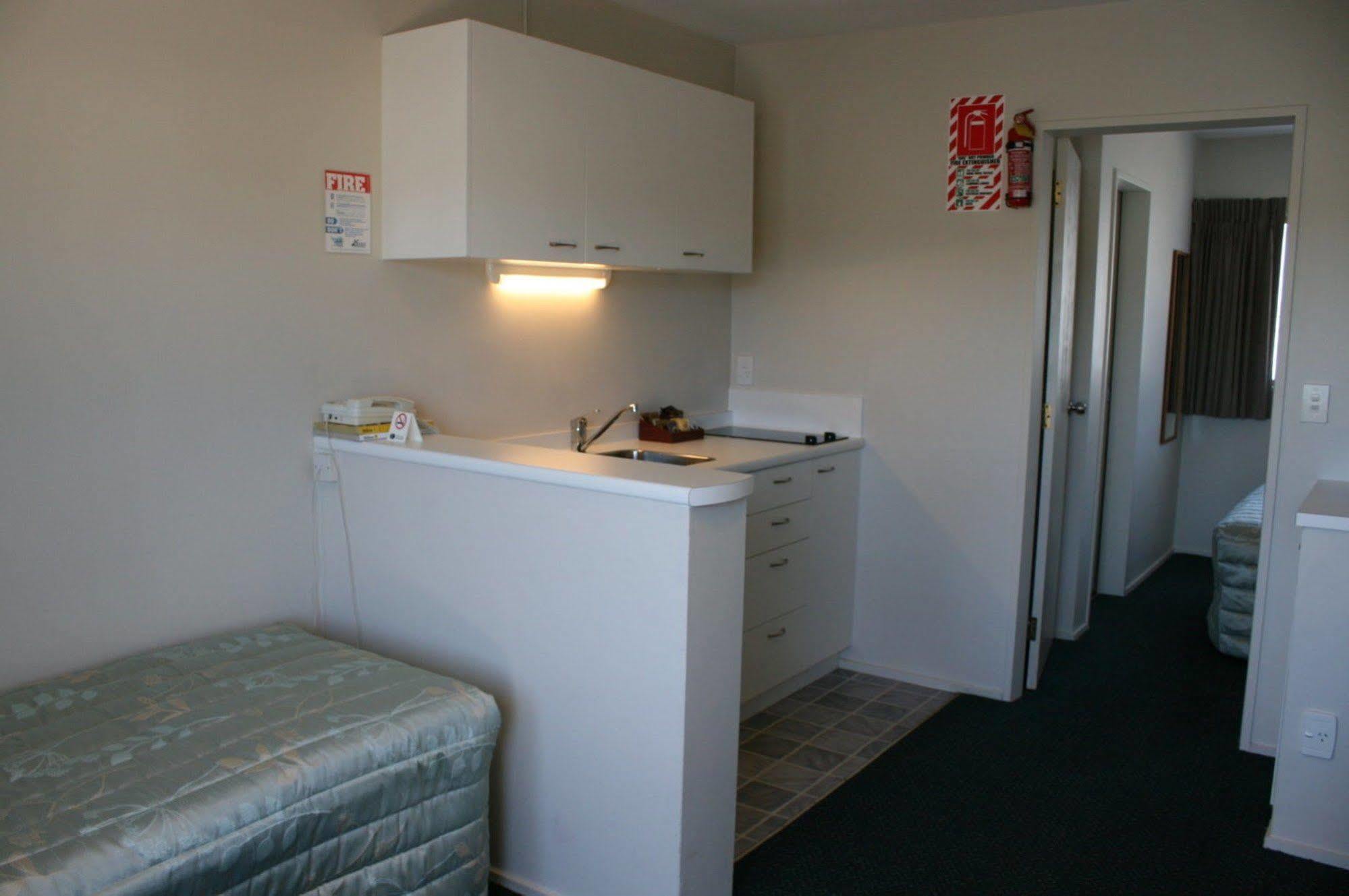 88 Wallace Court Motel Wellington Buitenkant foto